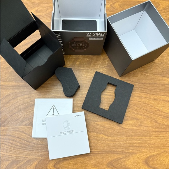 garmin Accessories - Garmin Fenix 7S Sapphire Solar